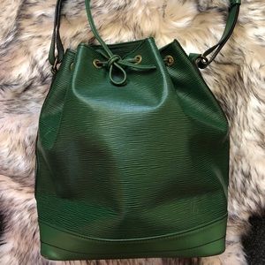 Pre Loved Louis Vuitton Epi Green Noe